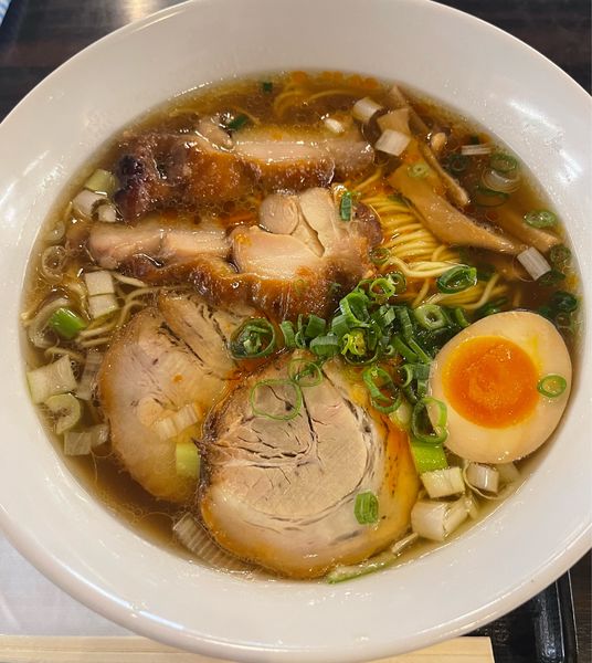 「特製しょうゆ中華そば」@鳥藤とりそばスタンドの写真