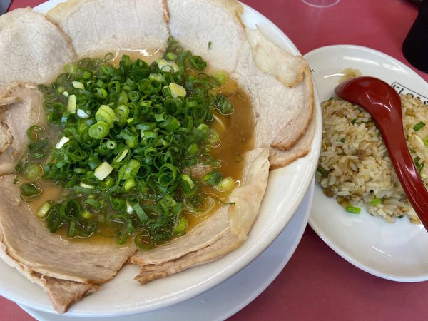 「チャーシューメン＋半チャーハン：1050円」@宮っ子ラーメン 本店の写真