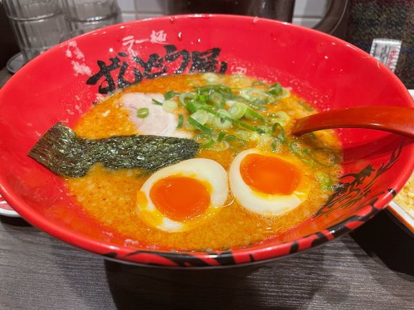 「鬼辛ラーメン」@ラー麺 ずんどう屋 梅田堂山店の写真