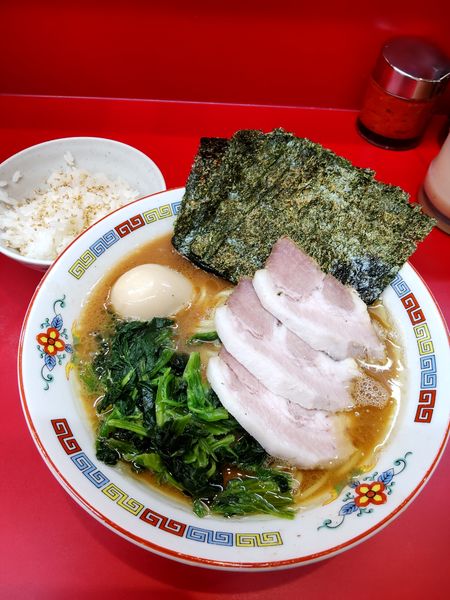 「朝ラー＋チャー3枚 のり ほうれん草」@横浜ラーメン 武蔵家 大井町店の写真