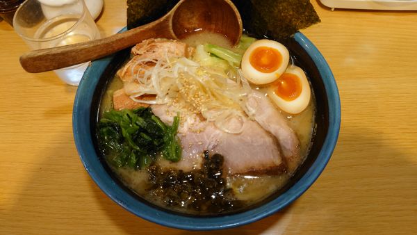 「豪快麺 1000円」@豚骨醤油らーめん 福気の写真