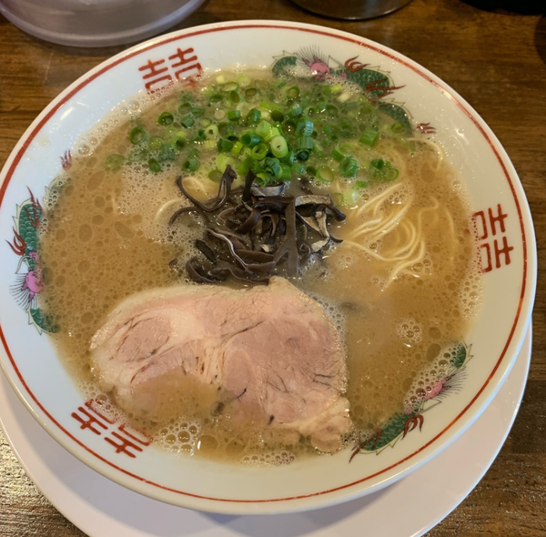「豚骨ラーメン¥850+替玉¥100-」@ラーメン池田の写真