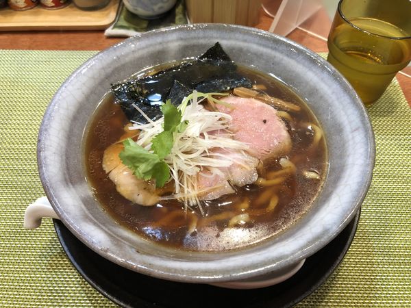 「醤油らーめん 830円」@らーめん 梶原の写真