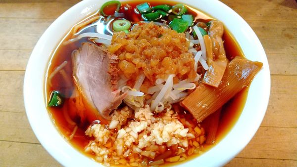 「醤油ラーメン・小盛+ニンニク・アブラ(¥600)」@らーめんやまちゃんの写真