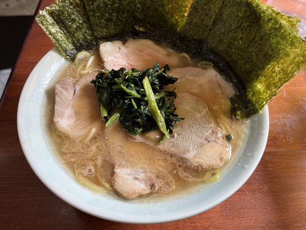 「らーめん濃いめ　のりチャーシュー」@本牧家 本店の写真