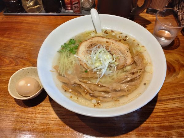 「穂先メンマラーメン塩大盛　味玉」@手打ちラーメン創房 舌笑家の写真
