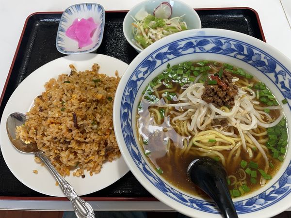 「台湾辛口ラーメン・四川辛口炒飯」@欣陽の写真