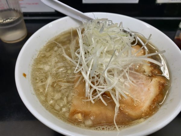 「煮干中華そばNORMAL（+煮卵）」@煮干中華そば のじじR 我孫子店の写真