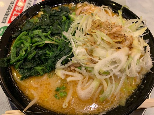 「味噌ラーメン＋ほうれん草＋ねぎ」@らあめん花月嵐 荏原中延駅前店の写真