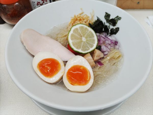 「ウミノイロ冷やし」@マグロ卸のマグロ丼とラーメンの店 ウミノイロの写真