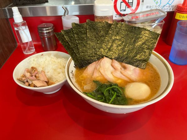 「得増しラーメン＋ライス」@ラーメン濱野家の写真