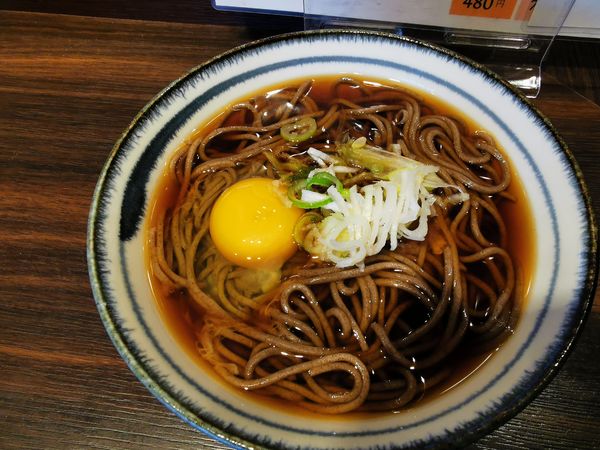 「月見そば」@旭川駅立売商会 JR旭川駅構内売店の写真