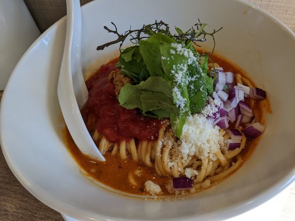 「汁無とまと担々麺」@らーめん 子うさぎ 大塚店の写真