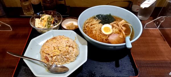 「Aランチ(ラーメン+週替わりチャーハン)」@中華ダイニング 辰巳家の写真