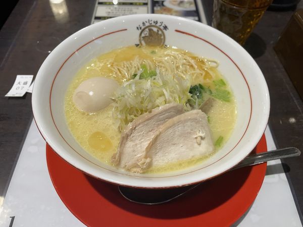 「鶏白湯 味玉ラーメン（大盛）」@らーめんや なかじゅう亭 高崎オーパ店の写真