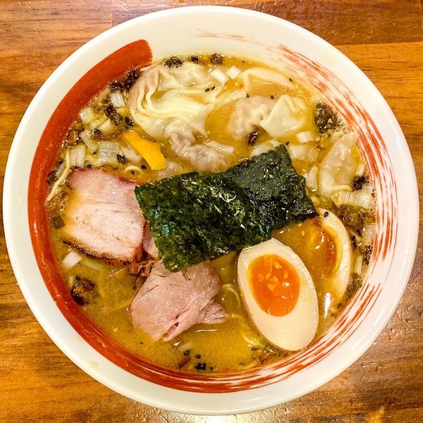 「味噌ワンタンメン ¥1,050 味付玉子 ¥100」@麺屋 悠の写真