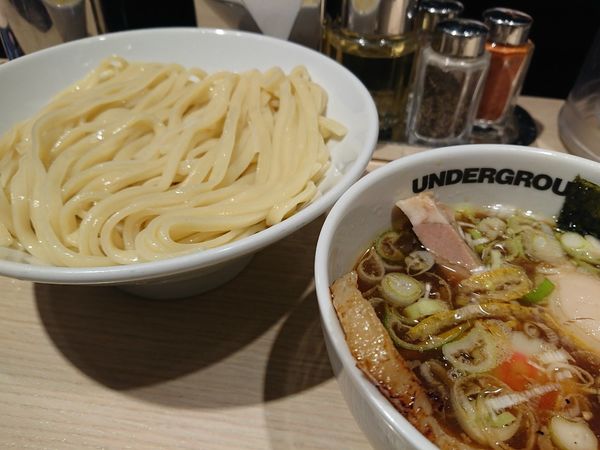 「つけ麺ライト」@TOKYO UNDER GROUND RAMEN 頑者の写真