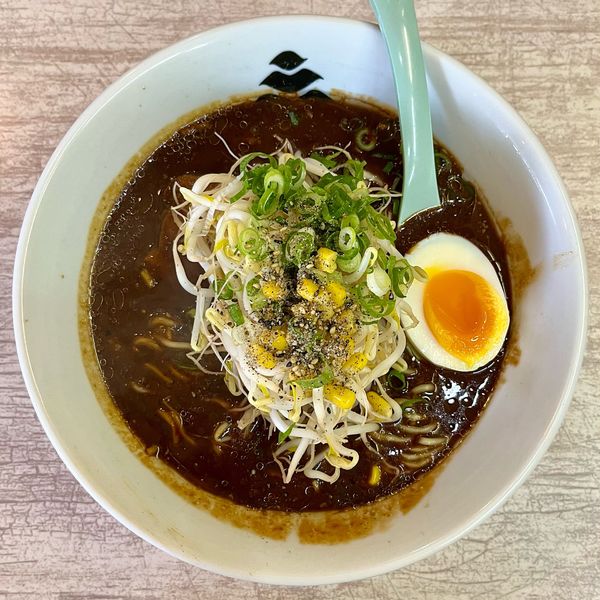「黒味噌ら〜めん 元祖濃い味（930円）」@三平らーめん 照国本店の写真