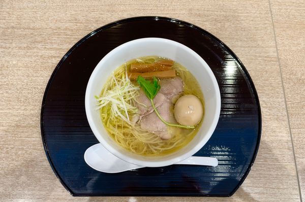 「出汁漬け玉子 塩らぁめん」@POPUPラーメン 三井アウトレットパーク滋賀竜王の写真