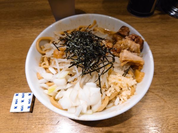 「【限定】生クリーム煮干しまぜそば」@MEN YARD FIGHTの写真