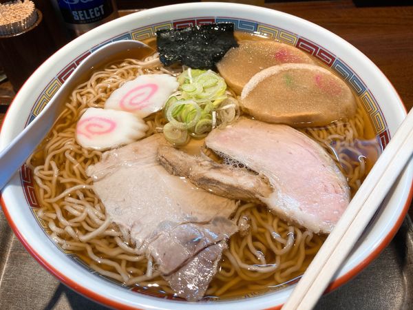 「しょうゆ大」@支那そば 伊藤の写真