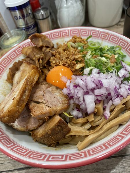 「まぜそば全部まし」@徳島NOODLE ぱどるの写真