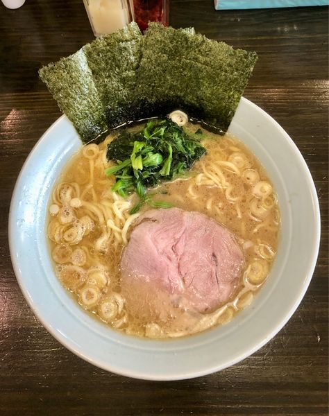 「豚骨醤油らーめん大盛（790）」@南大沢らーめん家の写真