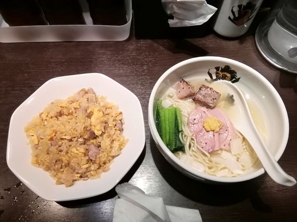 「鴨中華そば(塩)半炒飯セット(1450円)」@中華そば 満鶏軒RED 神保町店の写真