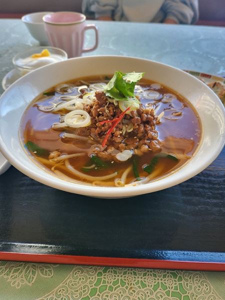 「旨辛ひき肉ラーメン」@中国名菜 湖苑の写真
