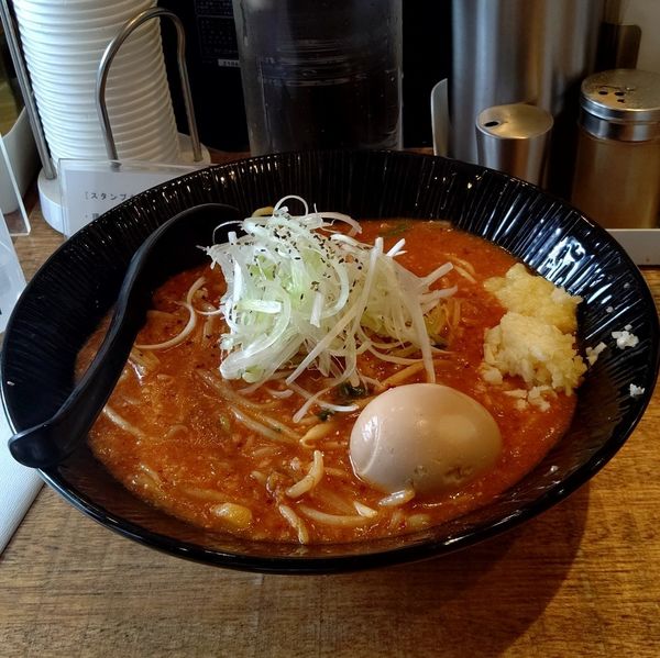 「辛味噌ラーメン＋味玉」@大塚屋の写真