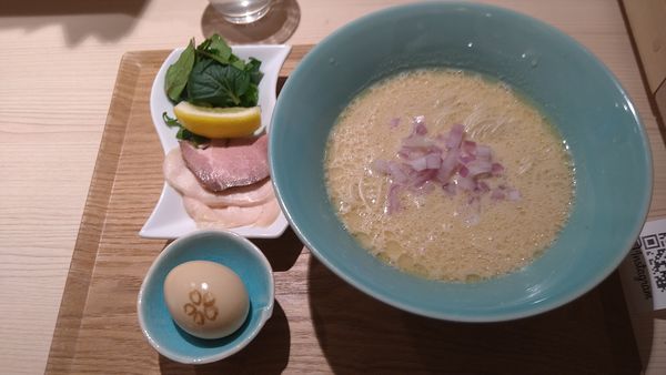 「たまり鶏白湯ラーメン¥880+那須御養卵味玉¥100-」@とりそばカフェ しょうわの写真