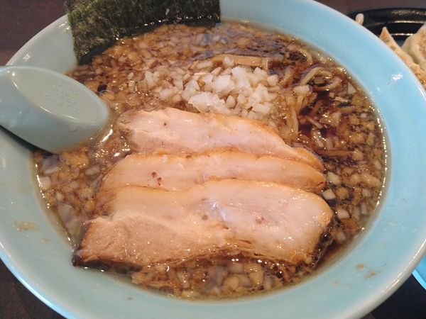 「背脂入り竹岡式らーめん(¥990)」@みうらや誠麺の写真