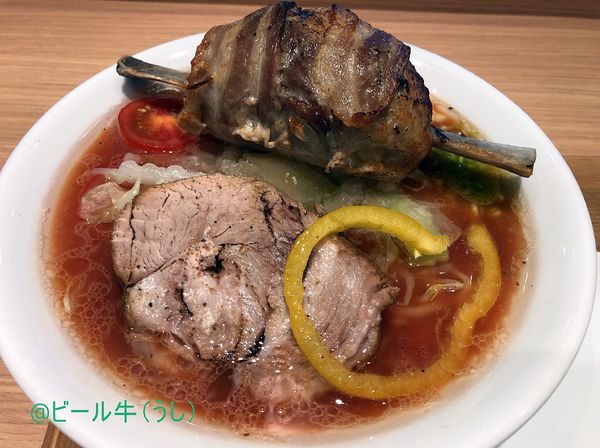 「小泉さん✖️ソラノイロコラボ　マンガ肉ラーメンチャーシュー入り」@ラーメンWalkerキッチンの写真