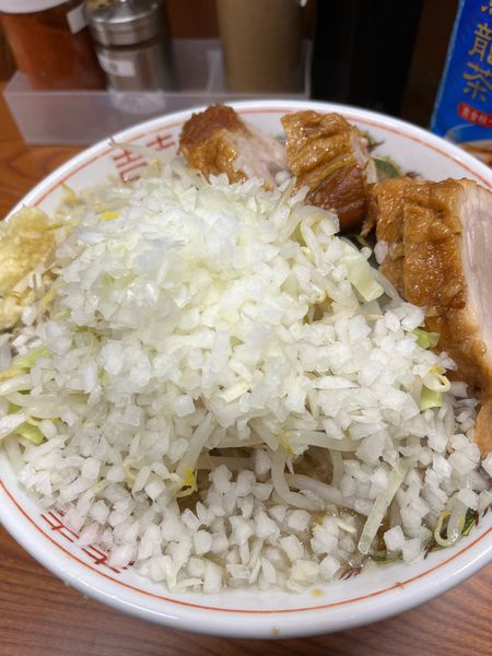 「少ブタ＋刻みタマネギ」@ラーメン二郎 亀戸店の写真