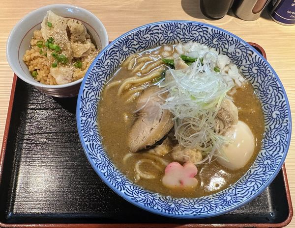 「鶴嶺峰らー麺+味付け玉子+眠りチャーシュー+チャンコ御飯小」@らー麺土俵 鶴嶺峰の写真