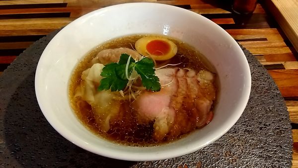 「肉１エビ１ワンタンラァ麺（１，０００円）」@麺屋おやゆびの写真