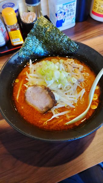 「味噌爆弾ラーメン（雷）」@ペキオ軒の写真