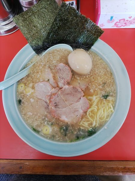 「チャーシュー麺６枚(並盛)+味玉」@ラーメンショップ つくば店の写真