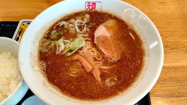 「濃厚魚介豚骨ラーメン」@GANJA RAMENの写真