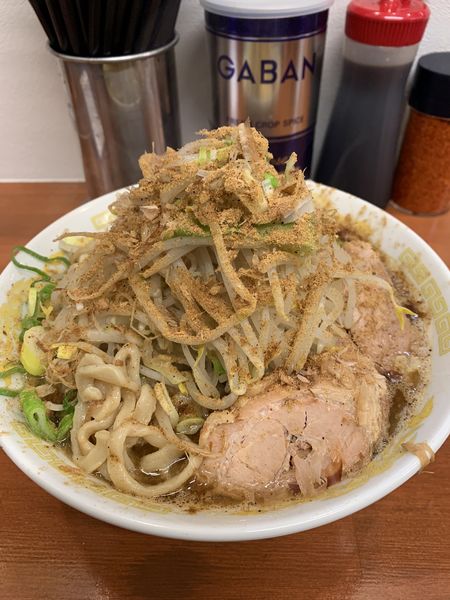 「ラーメン大 950円 魚盛り150円」@それいけ！たかちゃんラーメンの写真
