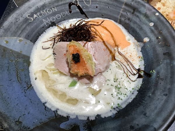 「白サーモン　＋　替玉」@サーモンnoodle3.0の写真