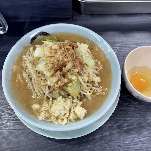 「ラーメン 半分￥950＋生タマゴ￥0（サービス）」@オリバーヌードルの写真