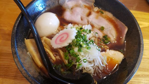 「中華そば生粋＋味玉」@麺通 幹づ記の写真