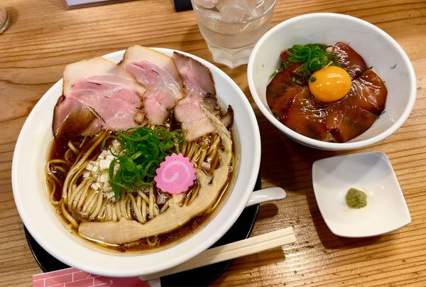 「鶏と煮干しの清湯 中華そば & 限定 ハマチ漬け丼」@中華そば 正念場の写真