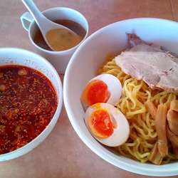 つけ麺オロチョン　辛さ10倍　麺特盛