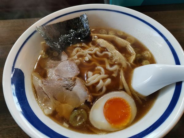 「らーめん並盛+手打ち麺変更」@らーめん うさぎやの写真