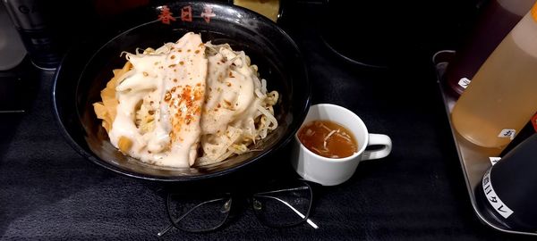 「鳥豚油そば(中盛)」@油そば 春日亭 川崎店の写真