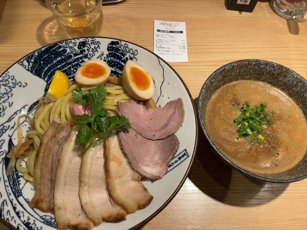 「ラム醤油スープつけ麺850円+全部のせ400円」@自家製麺 MENSHO TOKYOの写真