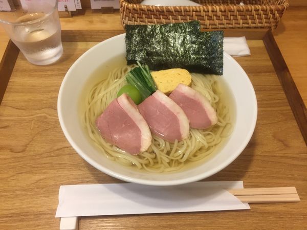 「冷やし鴨コンソメ中華」@麺屋 さくらの写真
