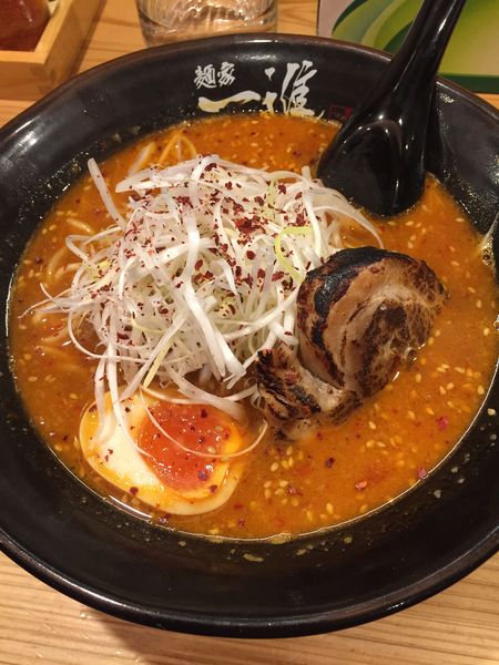 「赤辛味噌らーめん」@麺家一進の写真